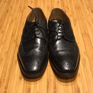 Men’s Florsheim Wingtip Dress Shoes!